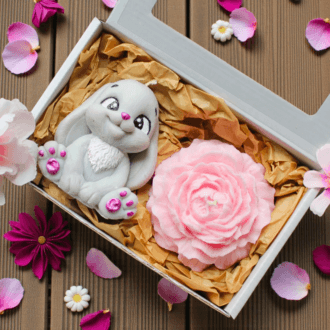 Zestaw Świec Sojowych Zając & Piwonia