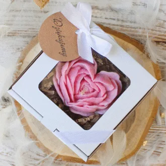 Świeca Sojowa Kwiat różowy w pudełeczku