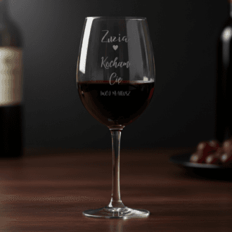 Kieliszek do wina z grawerem dla ukochanej osoby "Kocham Cię"