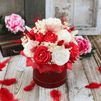 Flower Box ze świec sojowych – czerwony