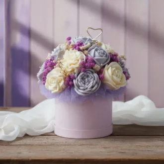 Flower box ze świec sojowych - fioletowy